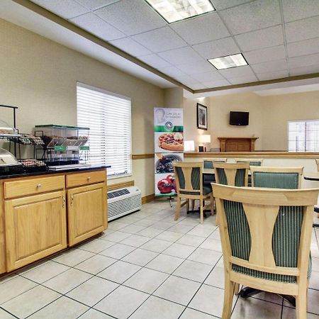 Columbia Inn & Suites Kültér fotó