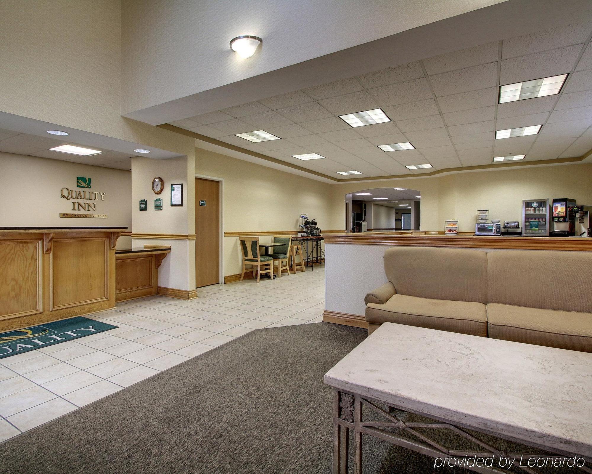 Columbia Inn & Suites Kültér fotó