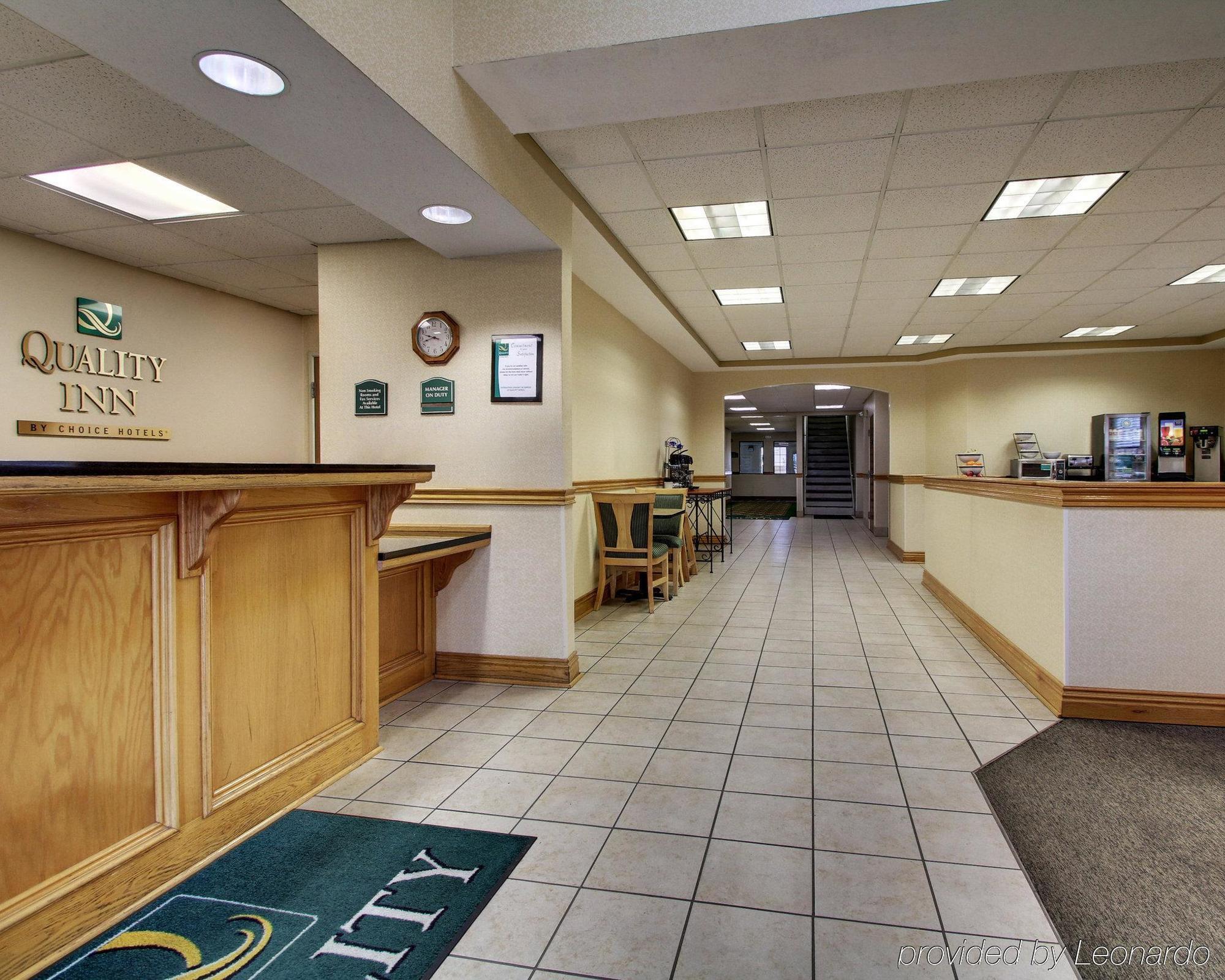 Columbia Inn & Suites Kültér fotó