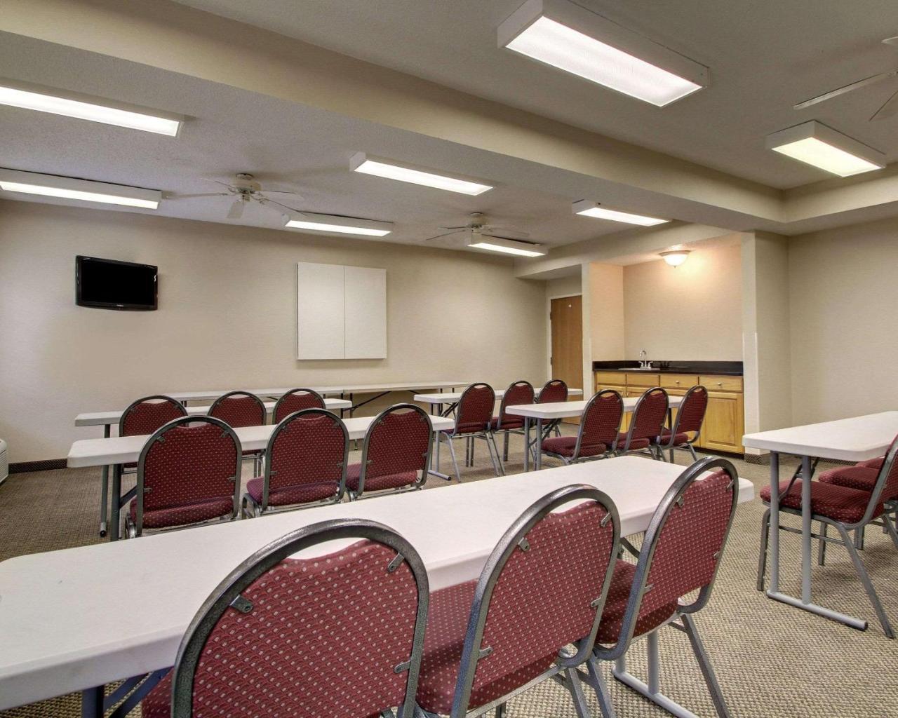 Columbia Inn & Suites Kültér fotó